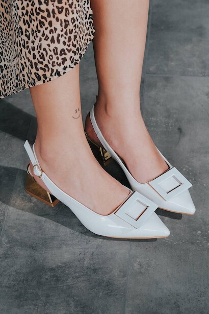 Kadın Tasarım Toka Kısa Topuklu Ayakkabı  Beyaz Rugan  6
