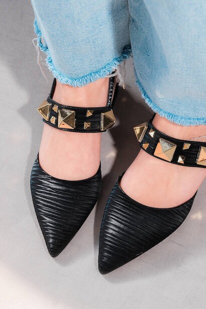 Kadın Gold Taşlı Kısa Topuklu Ayakkabı  Siyah 6