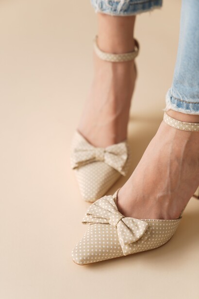 Kadın Puantiyeli Papyon Detay Topuklu Ayakkabı Pitirella Bej 6