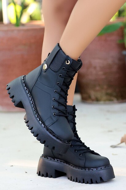 Kadın Yumuşak Taban Bağcıklı Bot Heri  Siyah