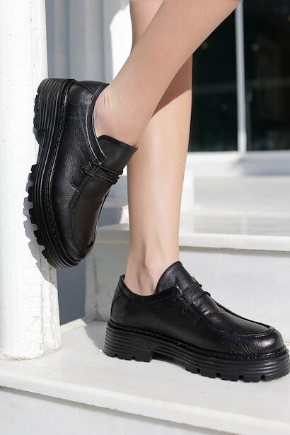 Kadın Bağcıklı Hakiki Deri Günlük Ayakkabı Kirev  Siyah Cilt 4