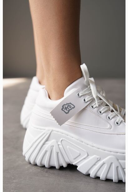 Kadın Kalın Taban Bağcıklı Günlük Ayakkabı Lili  Beyaz 4