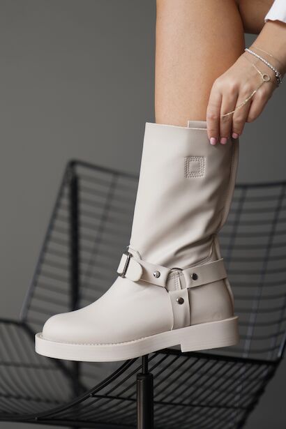 Kadın Toka Detaylı Streç Düz Bot Borin 