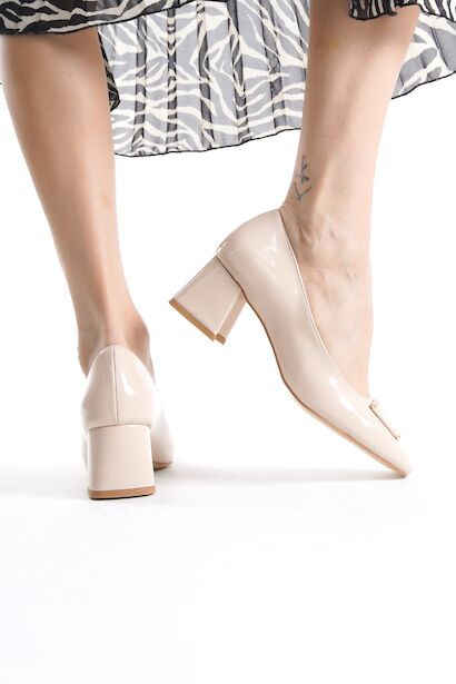 Kadın Kare Tokalı Kısa Topuklu Ayakkabı Missia  Bej 4