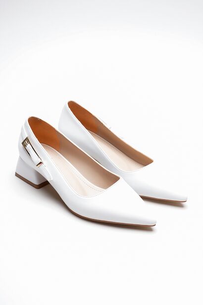 Kadın Yandan Toka Detaylı Kalın Kısa Topuklu Ayakkabı Goria  Beyaz Cilt 