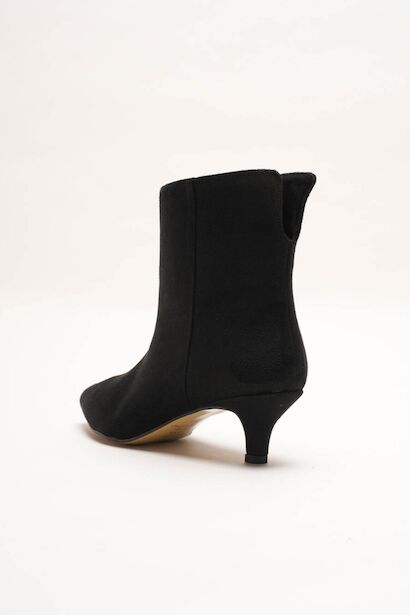 Kadın Siyah Süet Görünümlü Kitten Heel Kısa Topuklu Sivri Burun Bot & Bilek Boy Çizme Marsy  Siyah 4