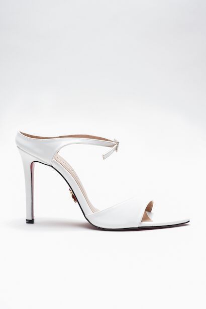 Kadın Sivri Burun Yazlık İnce Topuklu Ayakkabı Yore 