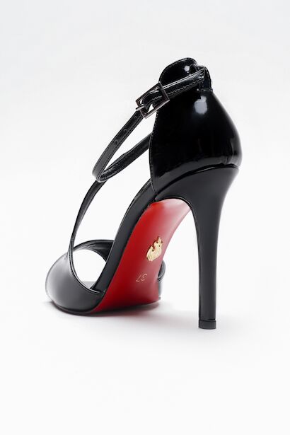 Kadın Çapraz Bantlı İnce Topuklu Ayakkabı Yelar  Siyah Rugan 4