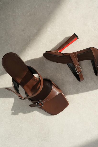 Kadın Çift Bant Tokalı Topuklu Terlik Rona  Kahverengi 6